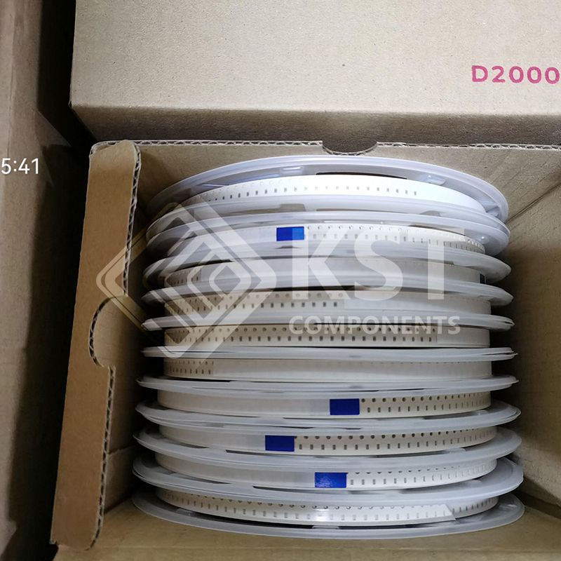 GCM188R71E105KA64D