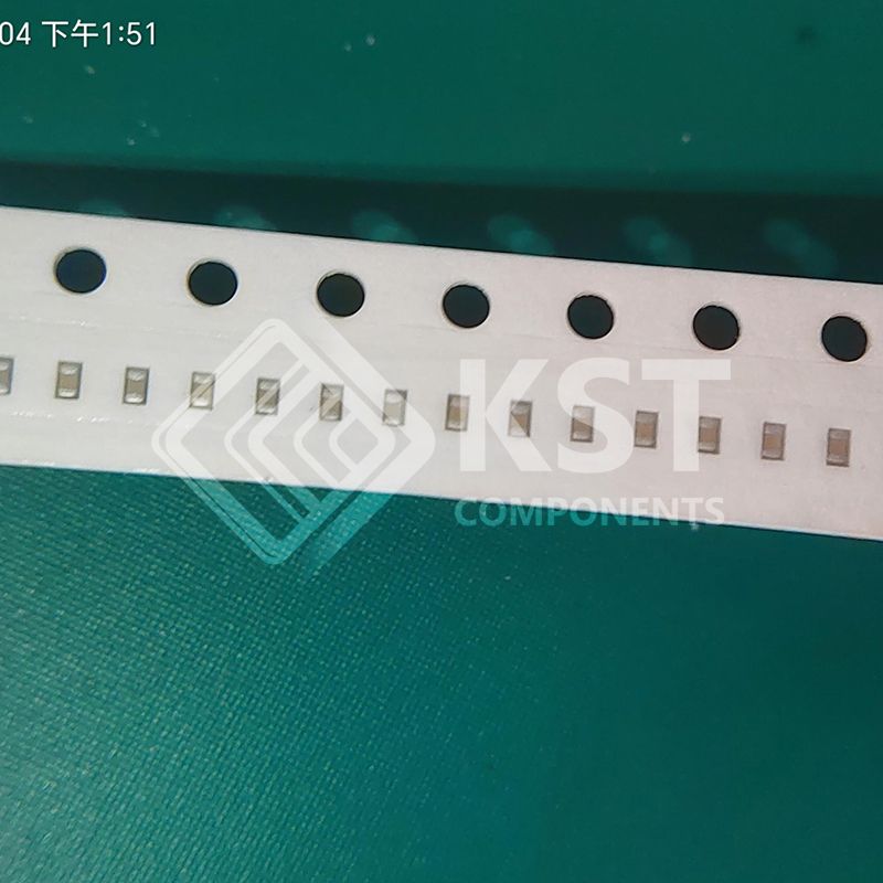 0402B104K500CT