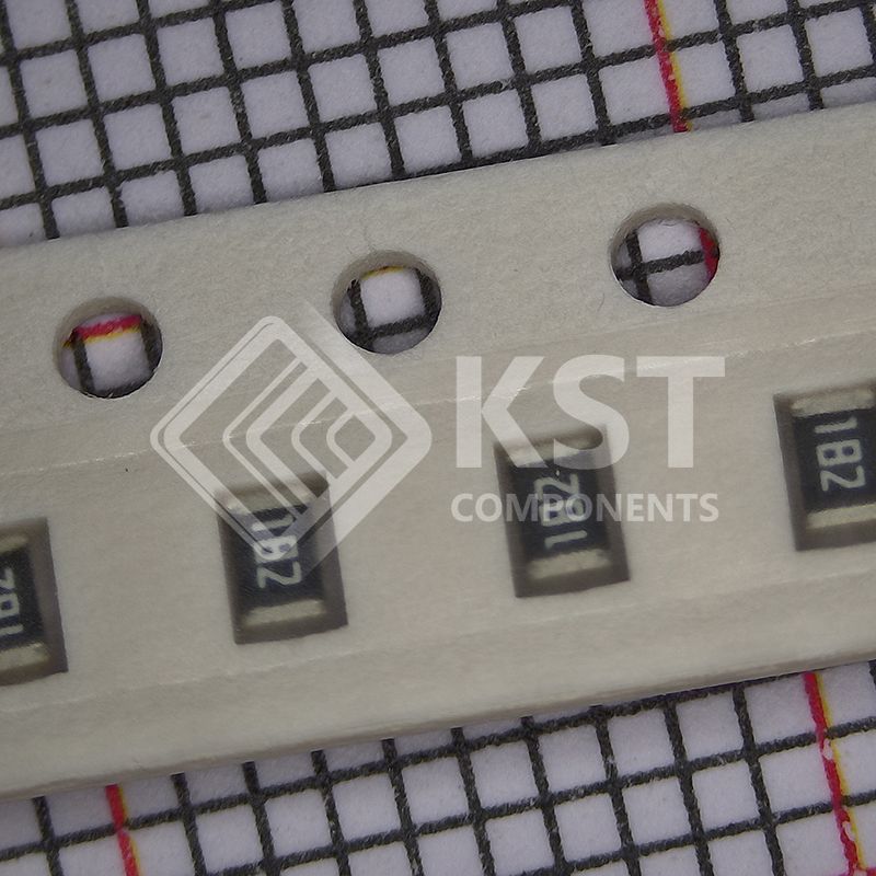 RC0805JR-071K8L