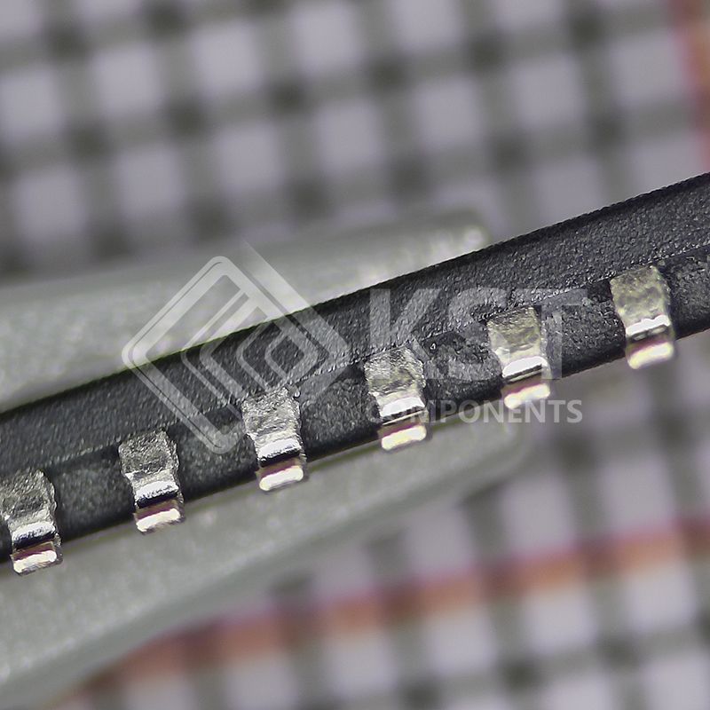 DS28E04S-100+T