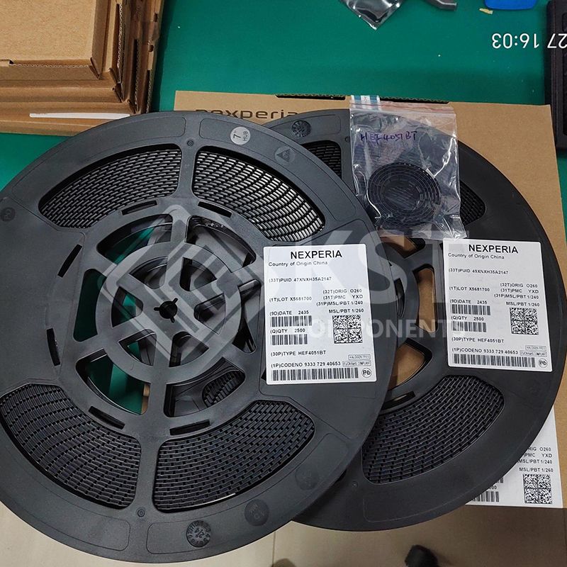 HEF4051BT,653