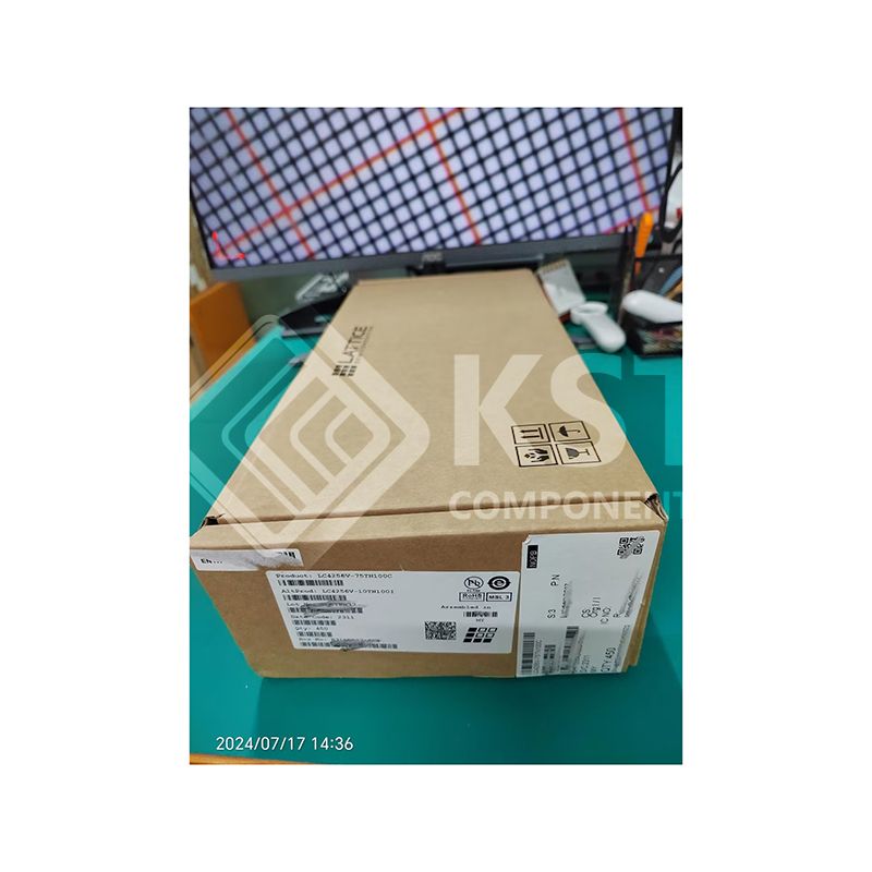 LC4256V-75TN100C